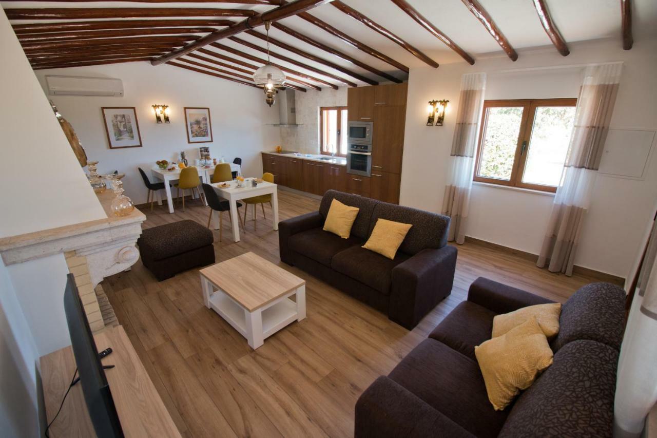 Alojamento de Turismo Selvagem Casa Da Ladeira Branca *
